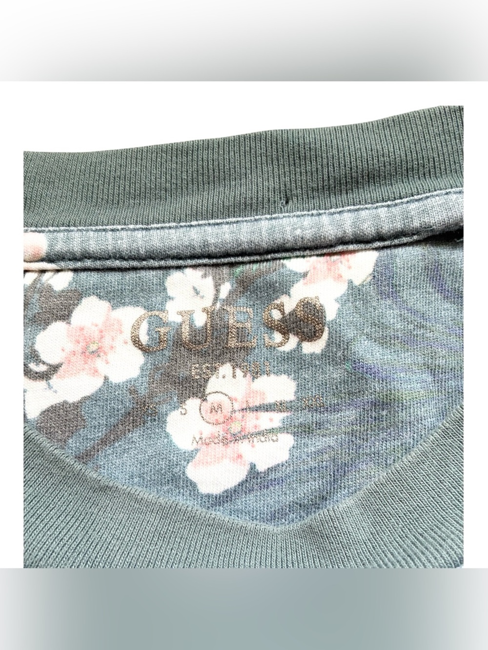🐯Guess Los Angeles Tropical Tiger & Peacock Graphic T-Shirt - Picture 8 of 8